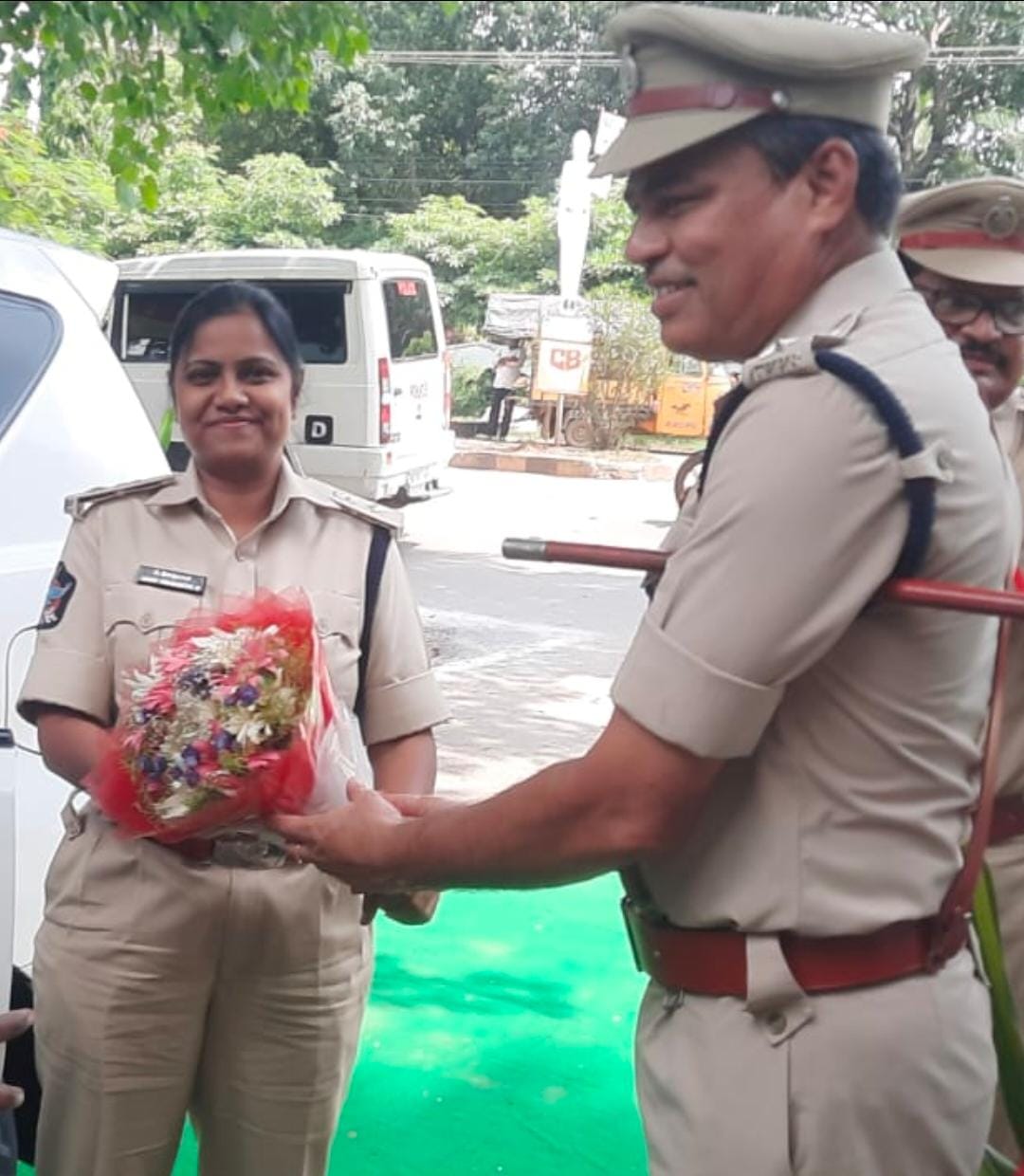 ల్యాండ్‌ మాఫియాను అడ్డుకుంటాం : ఎస్‌పి