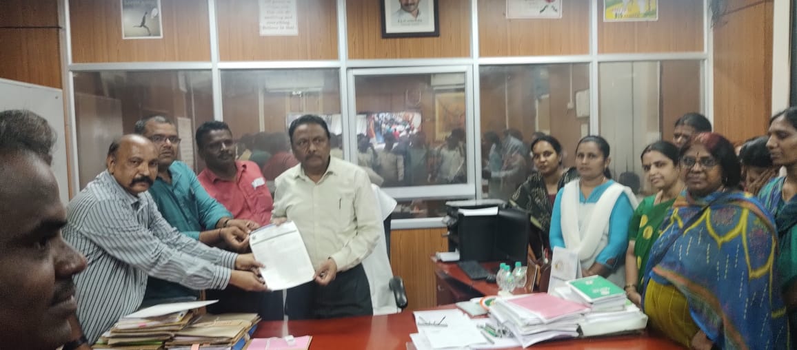 వర్సిటీలలో విభాగాల విలీన ప్రక్రియ వెంటనే ఆపండి