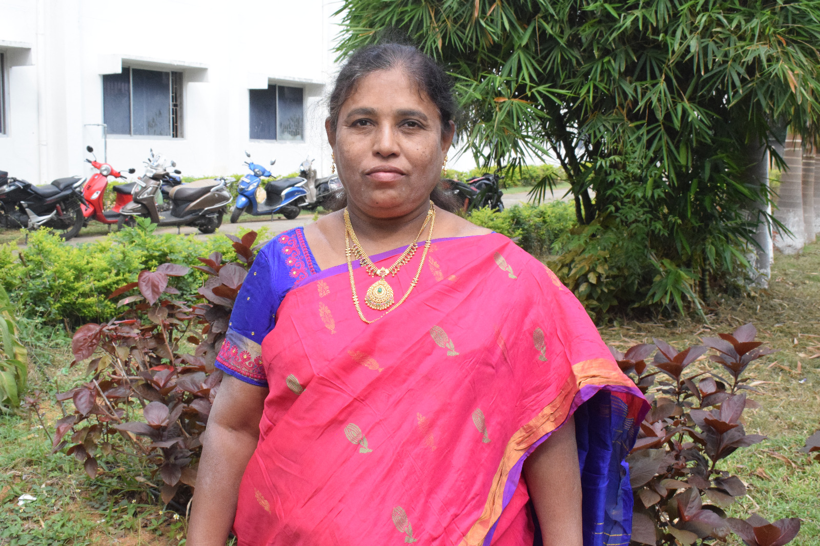 ఆచార్య ఎన్జీ రంగా విశ్వవిద్యాలయం నూతన వీసీగా డాక్టర్‌ ఆర్‌ శారద జయలక్ష్మి దేవి