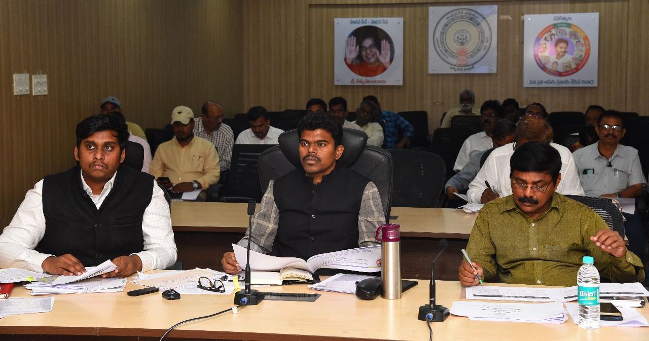 ఆగస్ట్‌ 30న సామూహిక గృహప్రవేశాలు