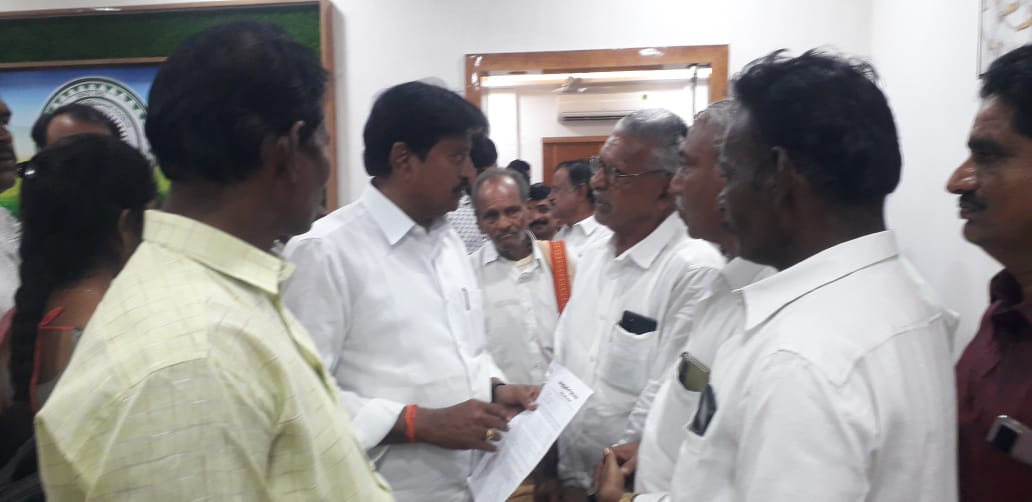 ఆయకట్టు రైతులను ఆదుకోవాలి