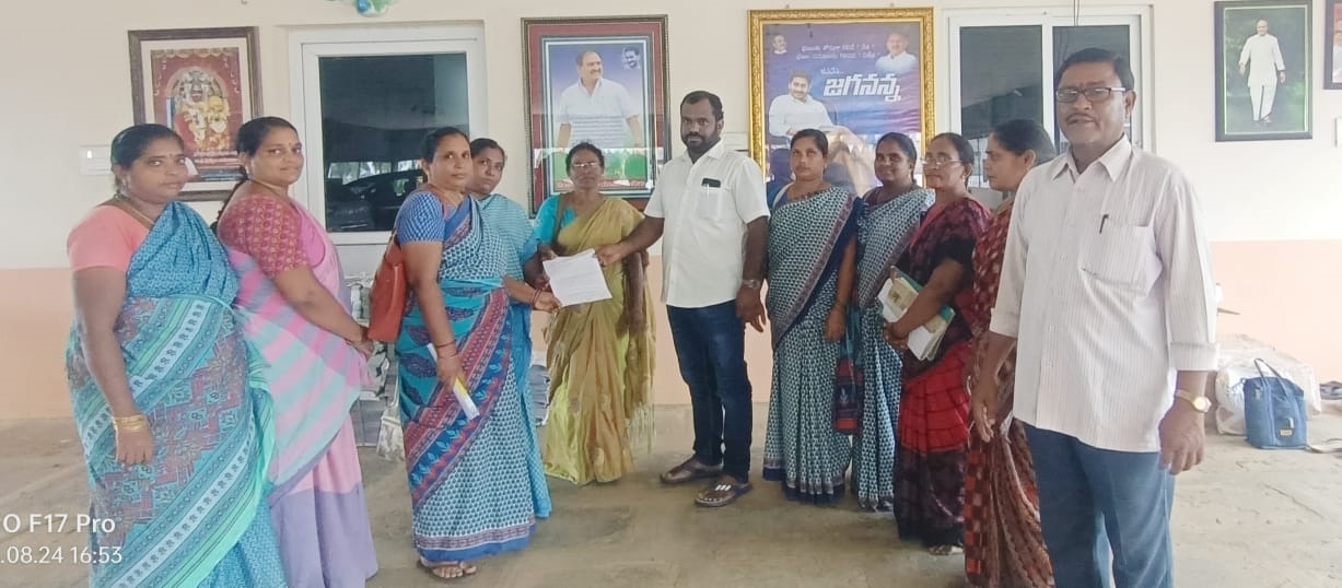 అంగన్‌వాడీల సమస్యలు పరిష్కరించాలని వినతి