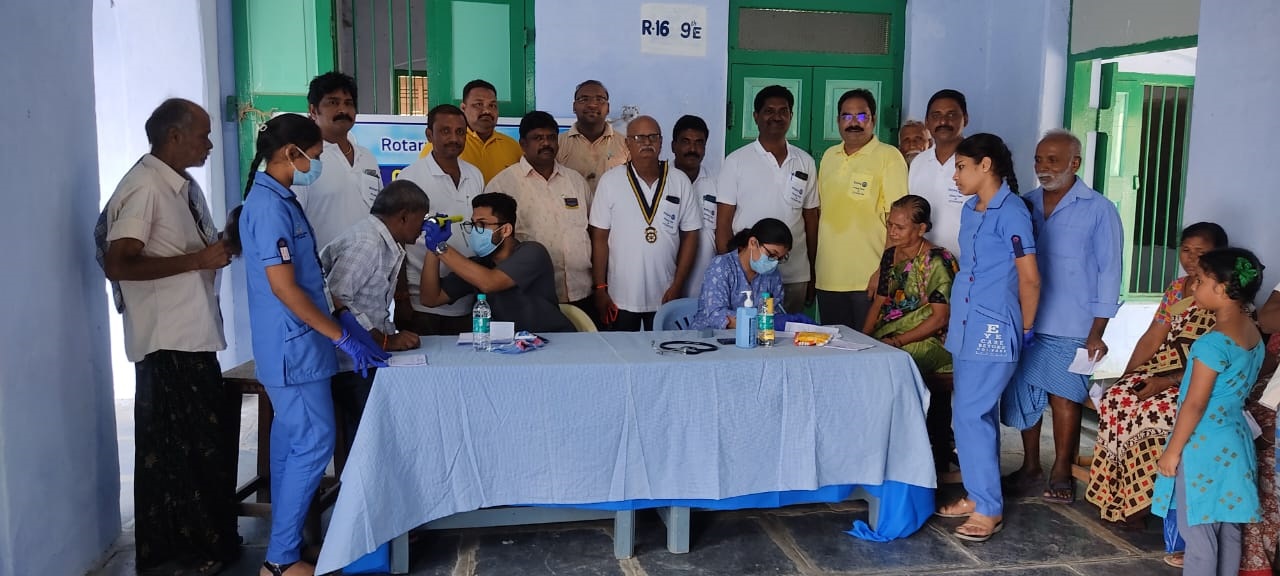 శంకర ఆస్పటల్ వైద్యులు బిపిన్ రుతున్ వైద్య పరీక్షలు