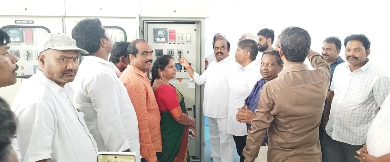 జగనన్న కాలనీకి విద్యుత్‌ కాంతులు..