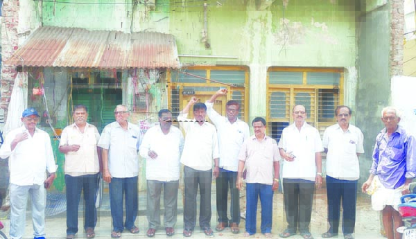 మద్యం దుకాణాన్ని తొలగించాల్సిందే!