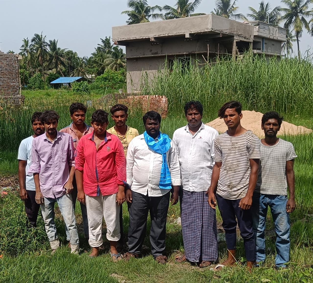 దళితపేటలో సమస్యలు పరిష్కరించాలి