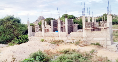 - చీమల చెరువుపల్లిలో ఆగిపోయిన హెల్త్‌ సెంటర్‌ పనులు