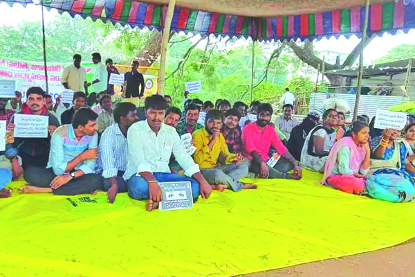 బోధనలో బెస్ట్‌.. శాలరీకి గెస్ట్‌..