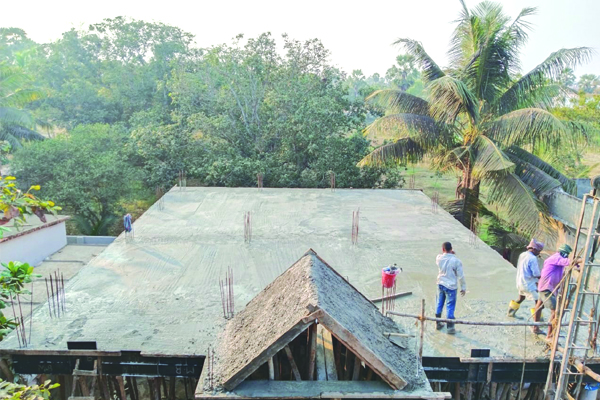 పూర్తికాని సచివాలయ నిర్మాణాలు