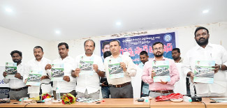 మధ్య తరగతి ప్రజలకు వరం ఎంఐజి లేఅవుట్‌ : కలెక్టర్‌