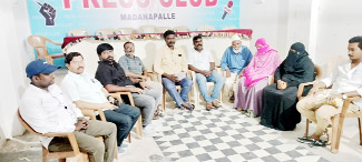 రుక్సానా హత్య కేసును సిబిఐకి అప్పగించాలి