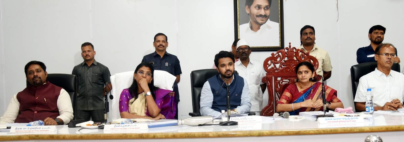 అధ్వానంగా ఆర్‌అండ్‌ఆర్‌ కాలనీలు