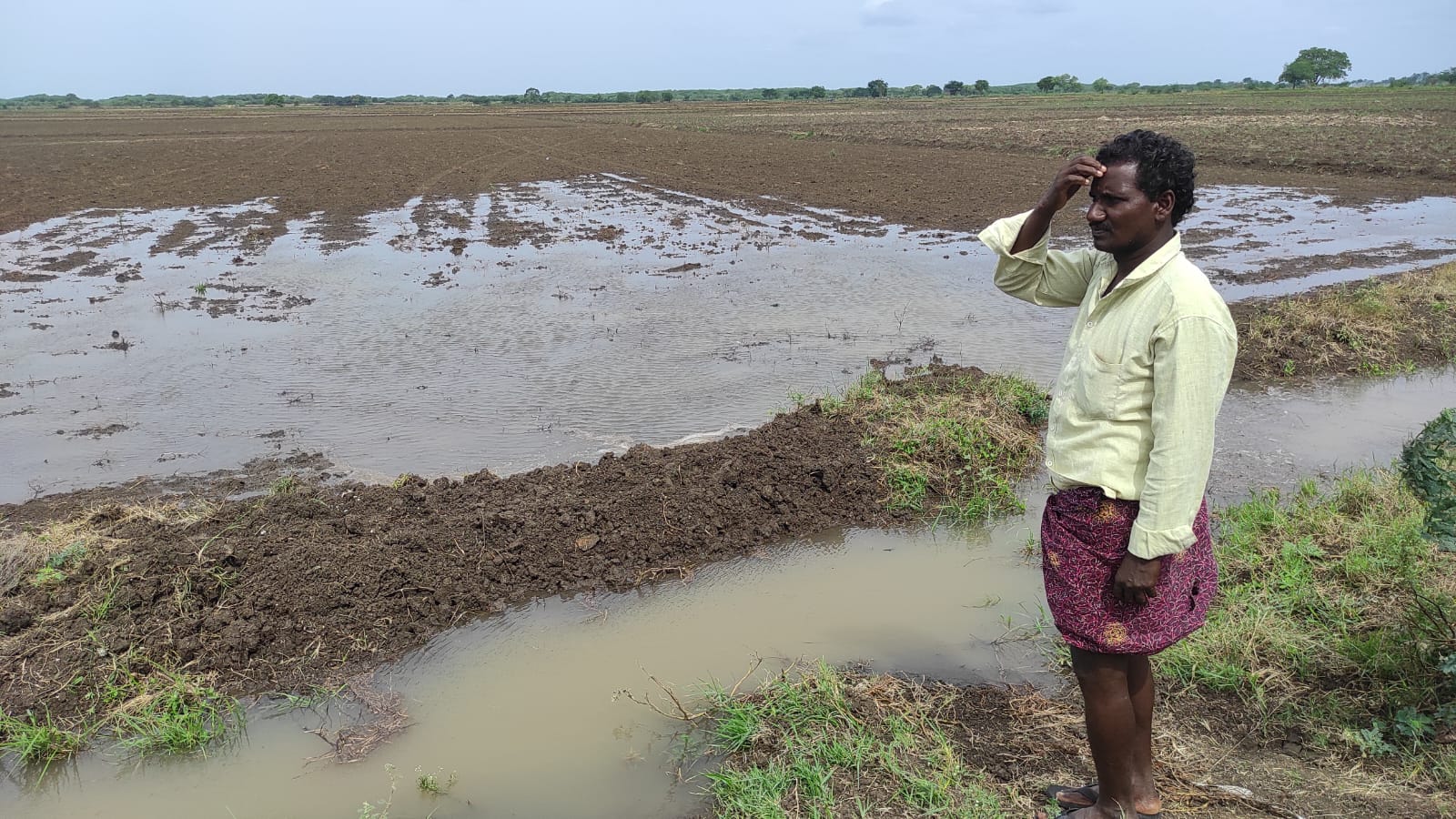 కౌల్దార్లకు బ్యాంకర్ల మొండిచేయి