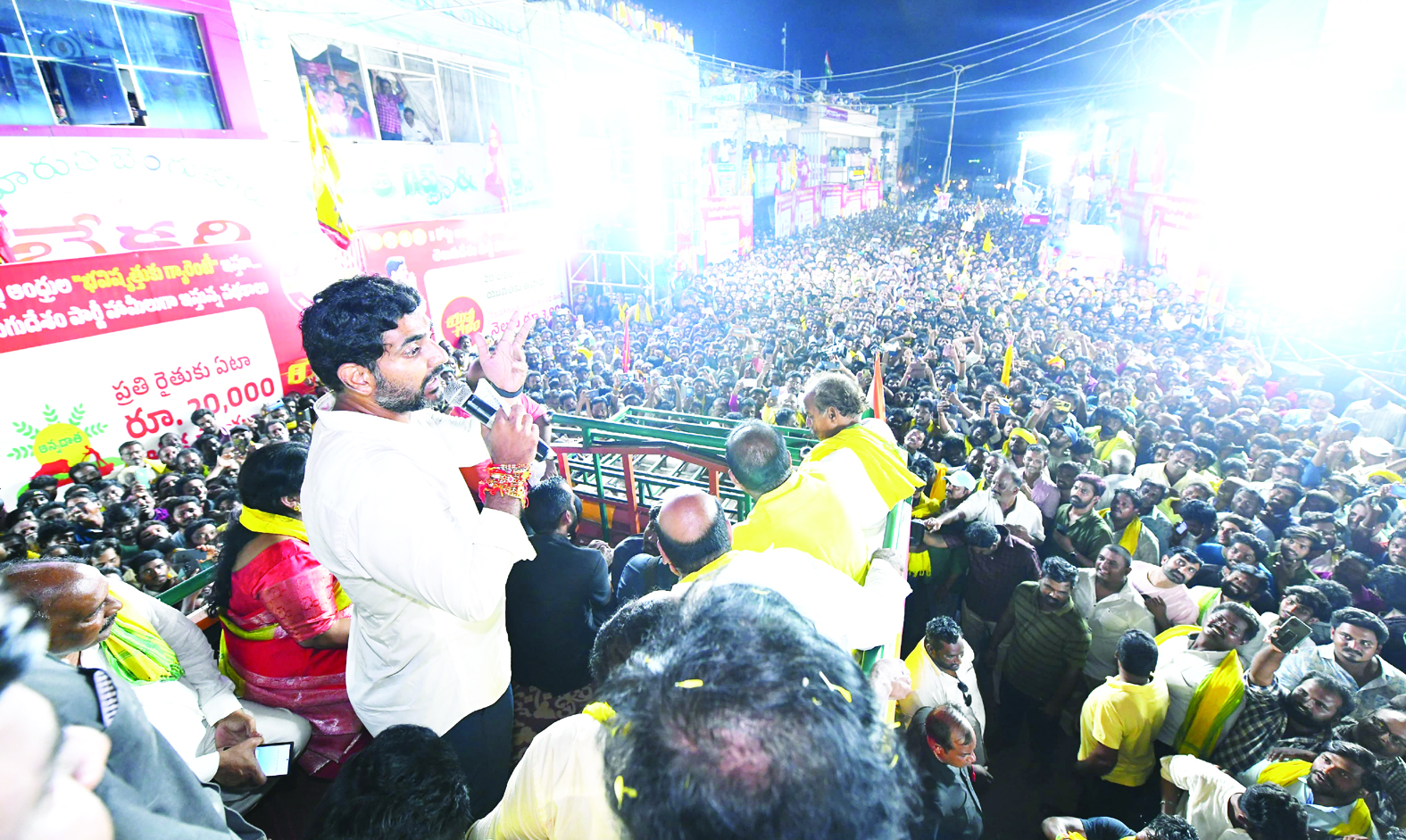 గ్రీన్‌ఫీల్డ్‌ రైతులకు చట్టప్రకారం న్యాయం