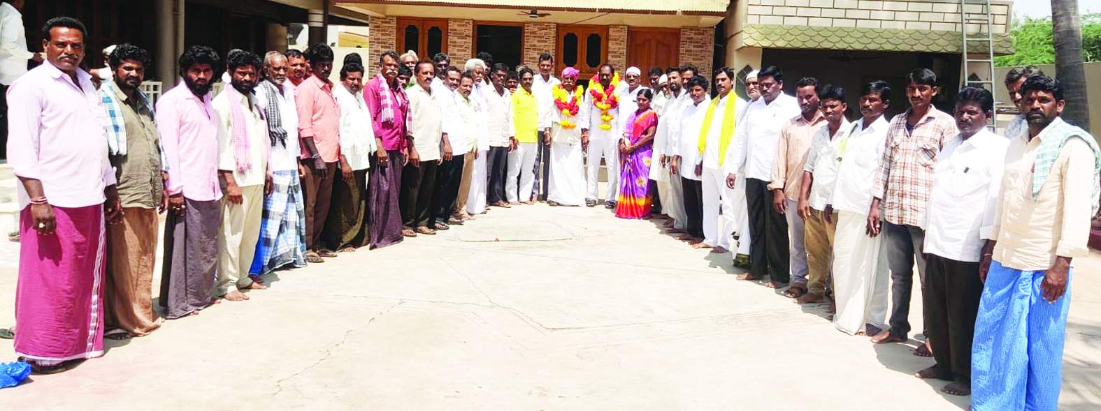 మీనాక్షినాయుడును కలిసిన గెలిచిన వార్డు మెంబర్లు