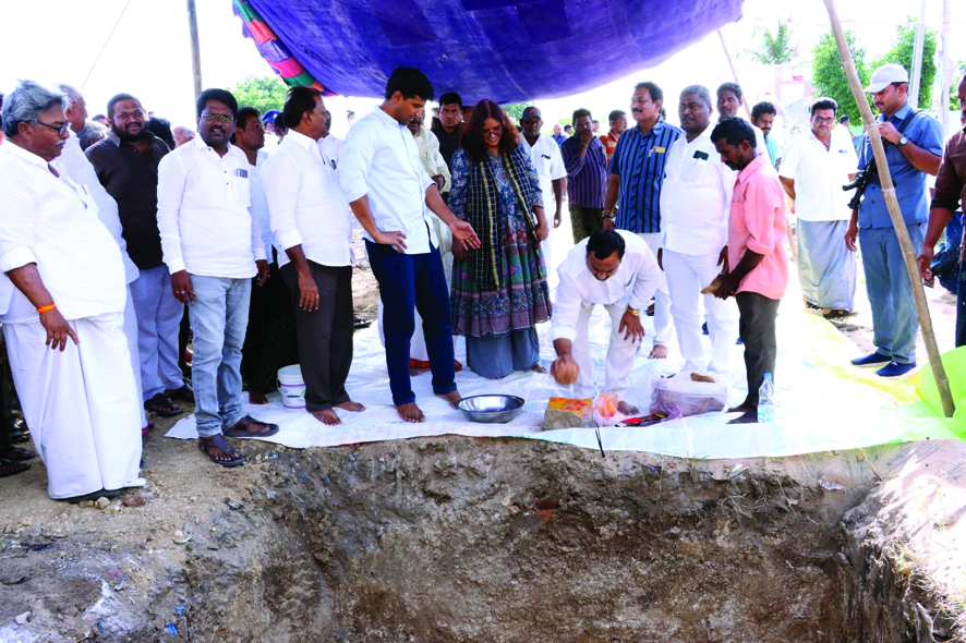 మల్లాదిలో కమ్యూనిటీహాల్‌కు శంకుస్థాపన