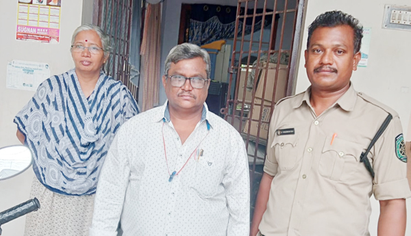 Early-arrests-during-CMs-visit-to-Visakha