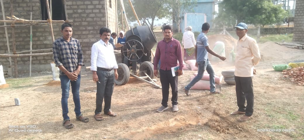 గృహ నిర్మానాలు పరిశీలన