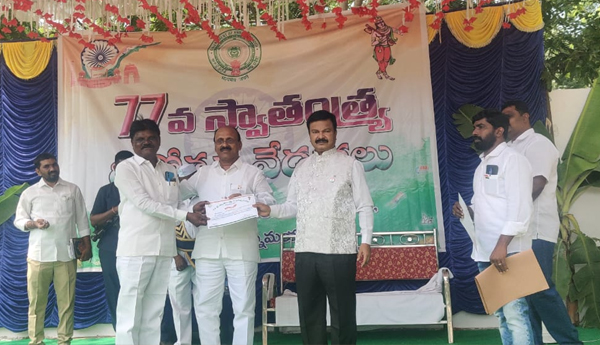/Balakumar-Certificate-of-Appreciation-as-Uttam-Panchayat-Secretary