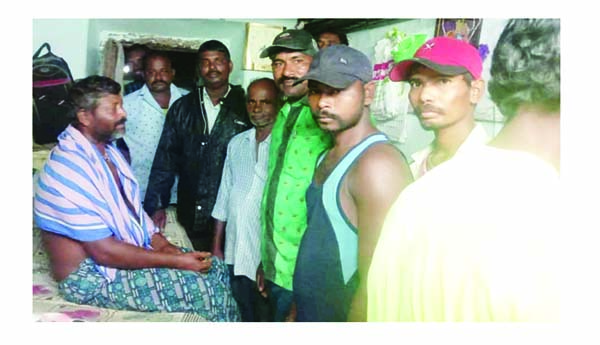 భవన నిర్మాణ కార్మికులకు గుర్తింపు కార్డులివ్వాలి