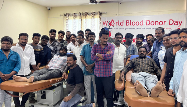 /Blood-donation-camp-for-Chiranjeevi-fans-in-Palakollu