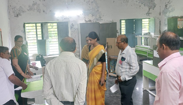 Peaceful-polling-in-Burripalem-half-poll