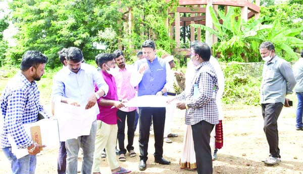 మల్టీ స్పెషాలిటీ ఆస్పత్రి పనులు పరిశీలన