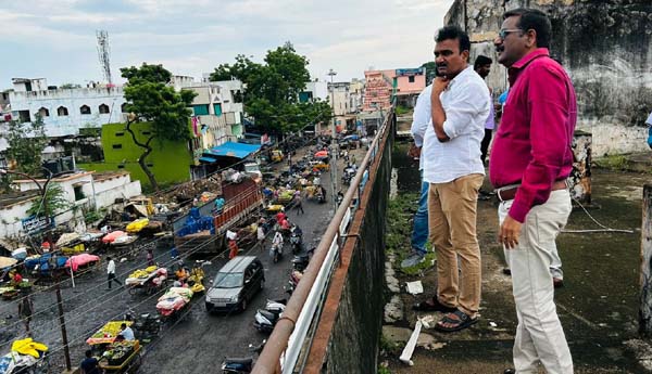  వినియోగంలోకి వ్యాపార సముదాయాలు