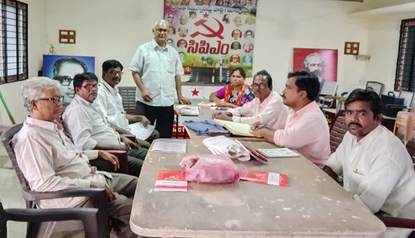 Central-and-state-governments-have-failed-to-curb-prices-CPM