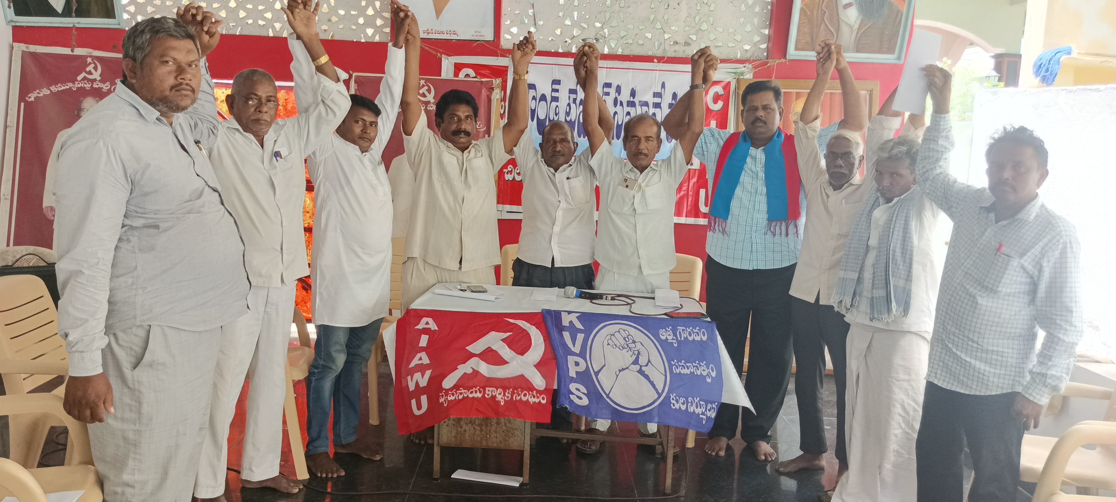 అట్రాసిటీ చట్టాన్ని నీరుగార్చొద్దు