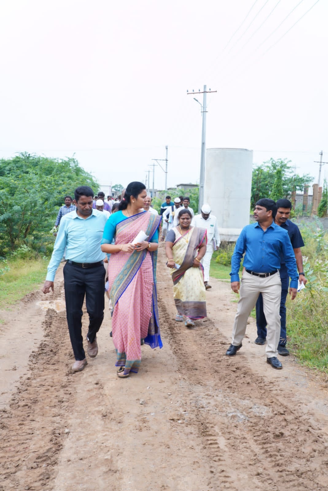 దసరా నాటికి 1500 ఇళ్లన్నా పూర్తవ్వాలి