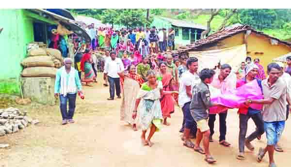 నాటు తుపాకి పేలి గిరిజనుడు మృతి