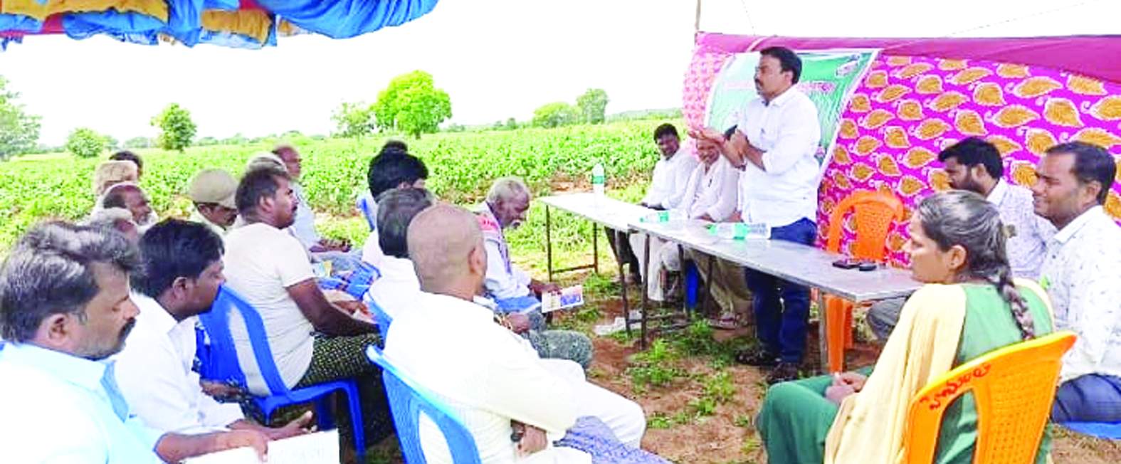 సమావేశంలో మాట్లాడుతున్న ఎడిఎ వెంకటేశ్వర్లు