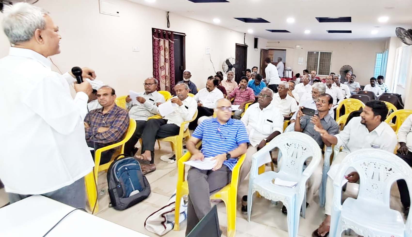 కార్మికులకు తీరని అన్యాయం