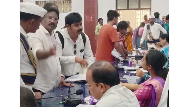   మొక్కుబడిగా 'జగనన్నకు చెబుదాం'