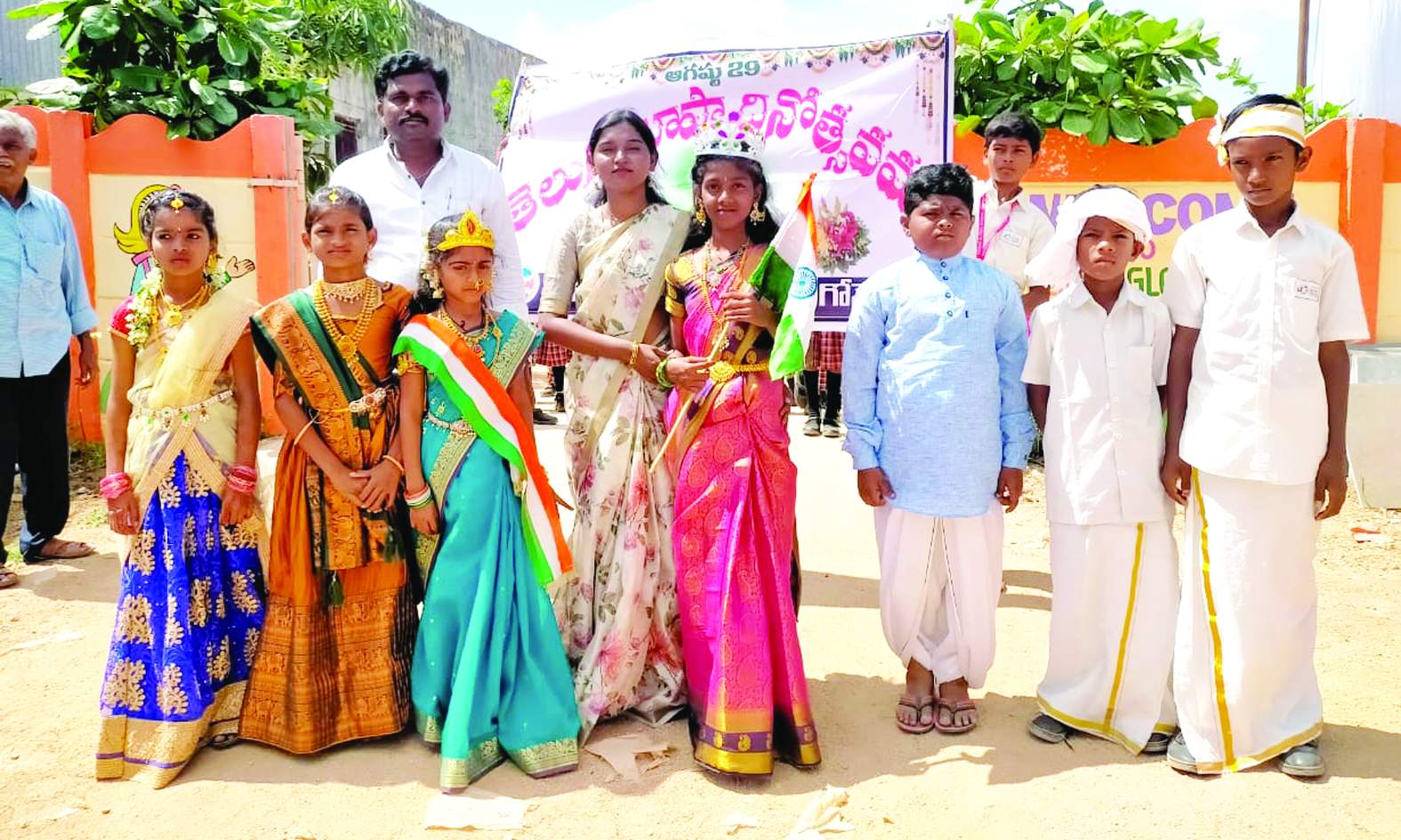 గోనెగండ్లలో ర్యాలీ నిర్వహిస్తున్న జీనియస్‌ గ్లోబల్‌ స్కూల్‌ విద్యార్థులు