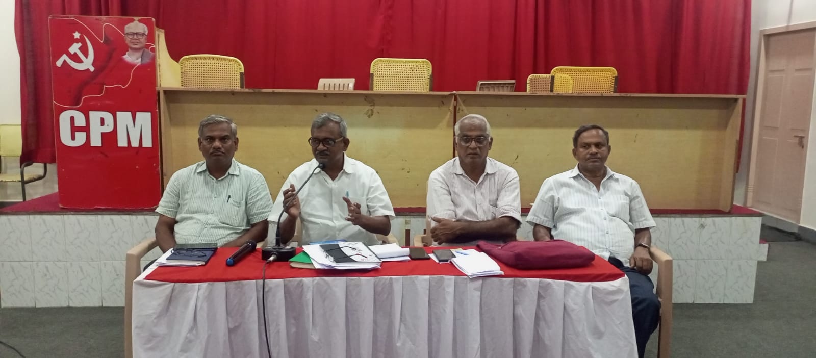 పేదల నివాసాలకు పట్టాలివ్వాలి : సిపిఎం