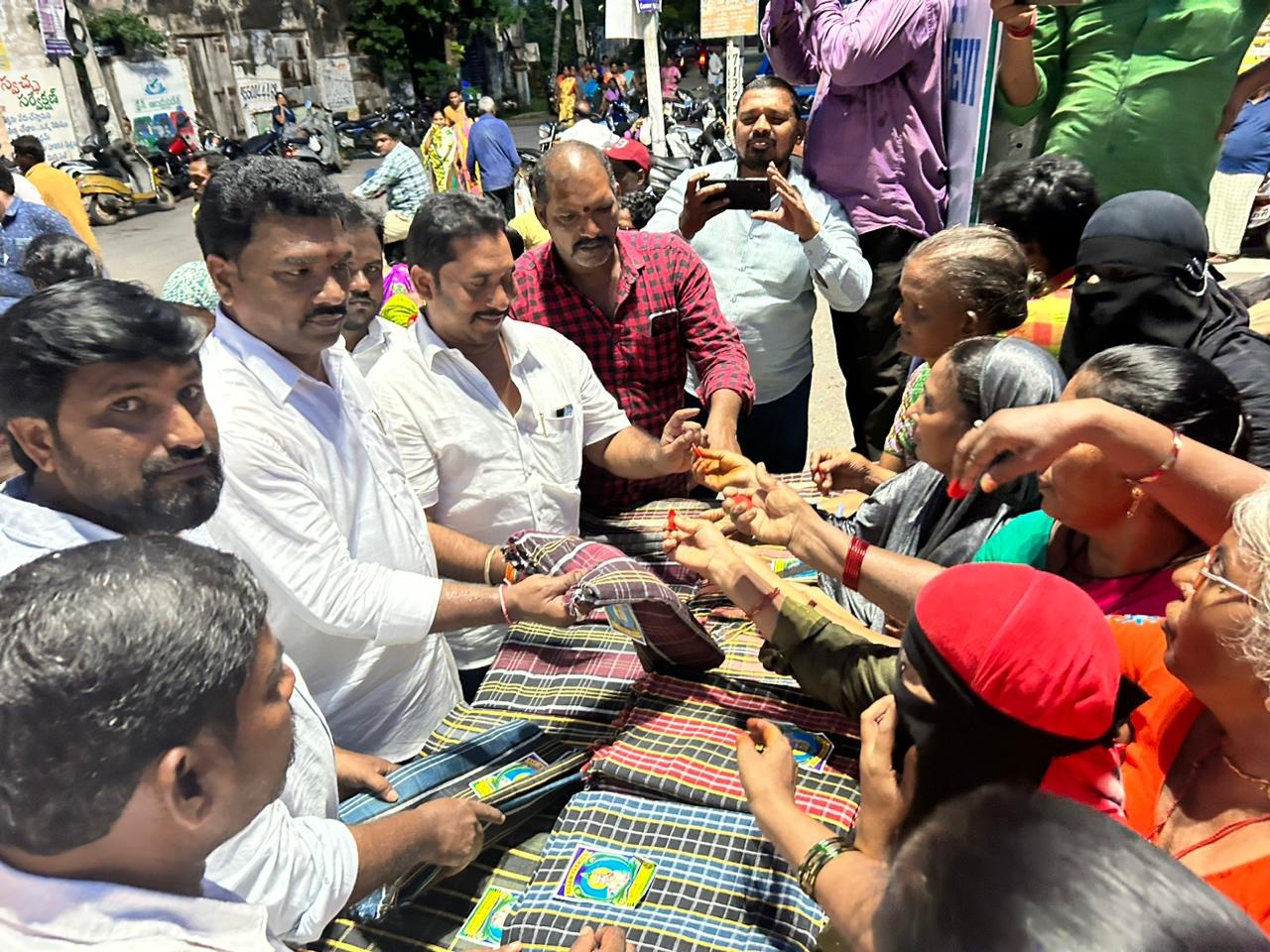 ఘనంగా మెగాస్టార్‌ పుట్టినరోజు వేడుకలు