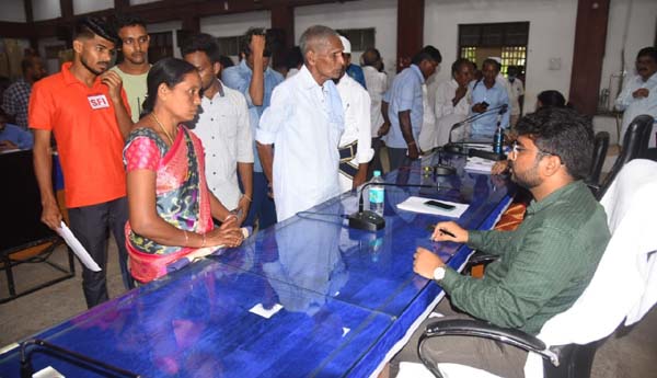 జగనన్న చెబుదాంకు 146 వినతులు