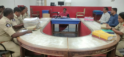  అదాలత్‌ పై సమీక్ష