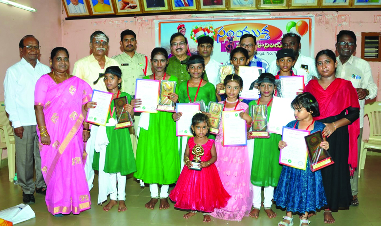 ఘనంగా స్వాతంత్య్ర దినోత్సవ వేడుకలు.
