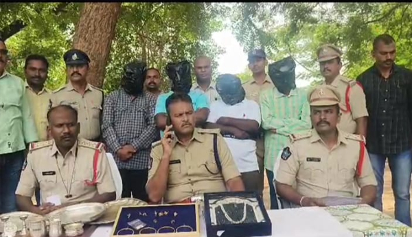 Gang-of-interstate-robbers-arrested-gold-and-silver-seized