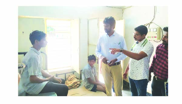 విద్యార్థుల ఆరోగ్యం పట్ల ప్రత్యేక శ్రద్ధ చూపాలి