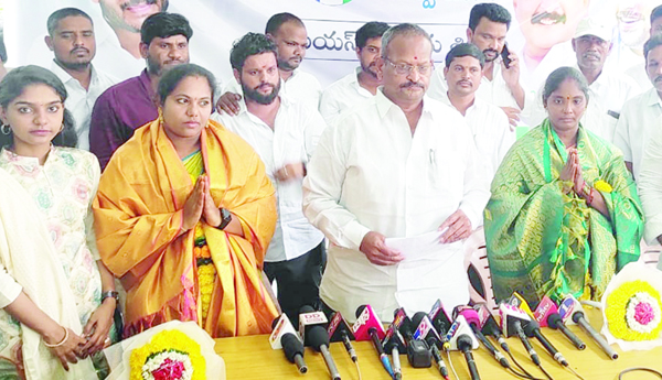 చంద్రబాబు కాదు.. చంద్ర బాబా