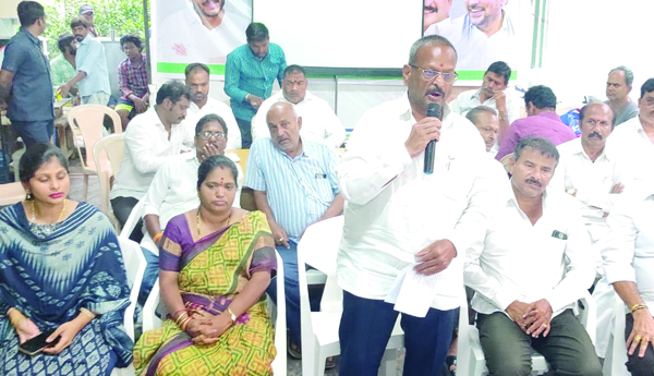 ప్రభుత్వంపై అక్కసుతోనే అడ్డంకులు