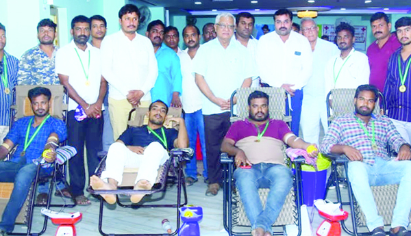 106 మంది రక్తదానం