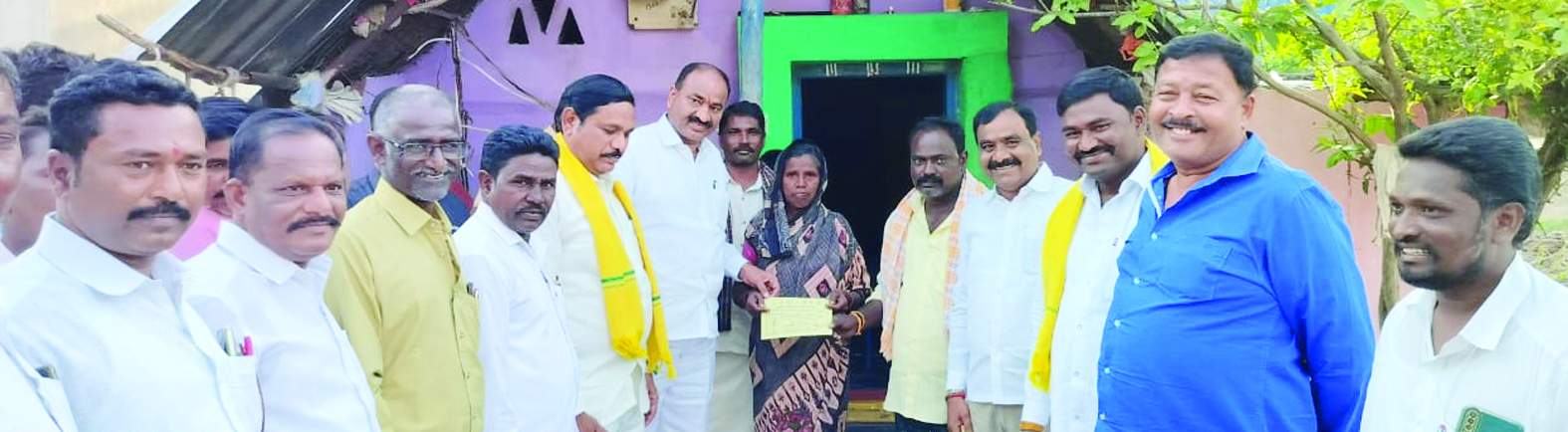 బదినేహాల్‌లో ప్రచారం చేస్తున్న బిటి, తిక్కారెడ్డి