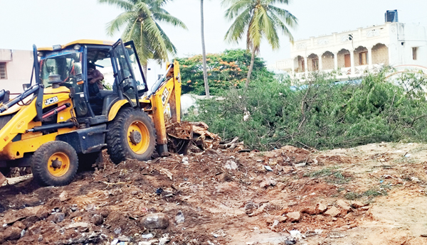 ప్రభుత్వ భూమి కబ్జా
