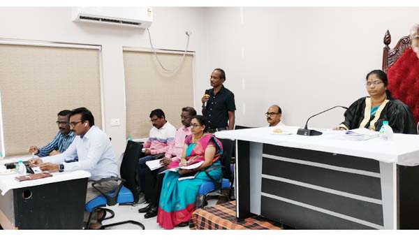 నీటి సరఫరాలో లీకేజీలను అరికట్టాలి