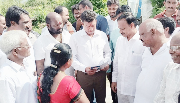 చంద్రబాబు హామీలు బూటకం